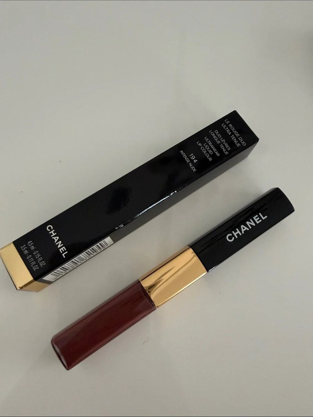 CHANEL beaute round